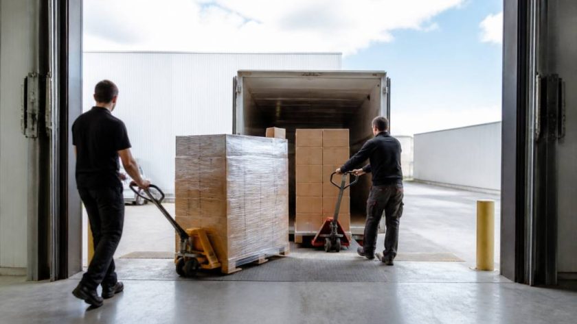 Cross dock def : définition et fonctionnement du cross-docking en logistique
