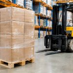 Poids d'une palette europe : dimensions, capacité de charge et conseils logistiques