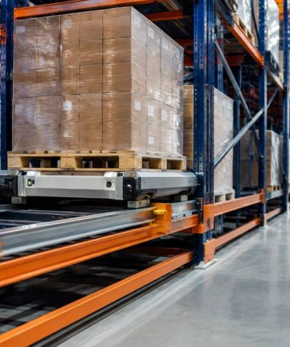 Pallet shuttle : optimiser le stockage automatisé des palettes en entrepôt