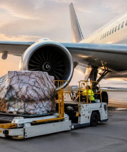 Fret aérien : fonctionnement, avantages et coûts de ce mode de transport de marchandises